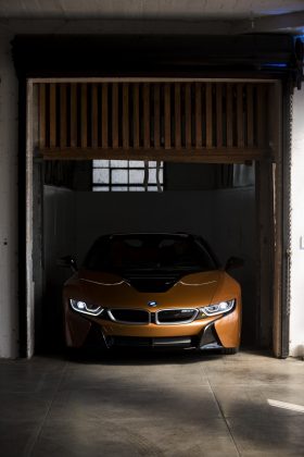 i8