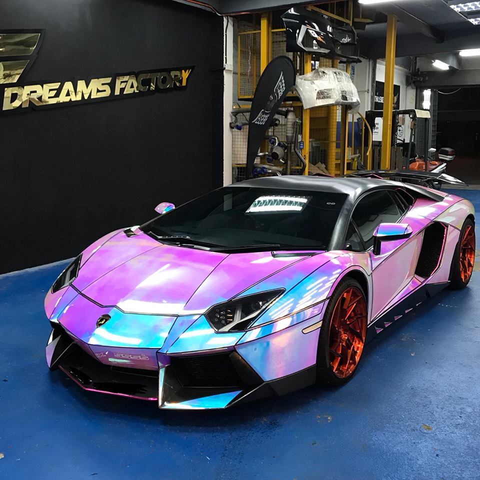 Lamborghini Aventador РЅРµРѕРЅ