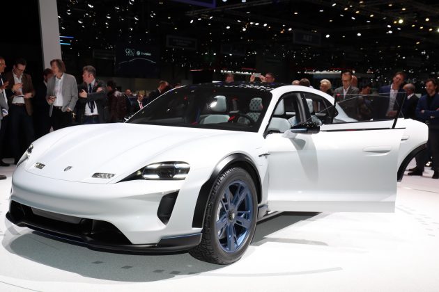 Mission E Cross Turismo