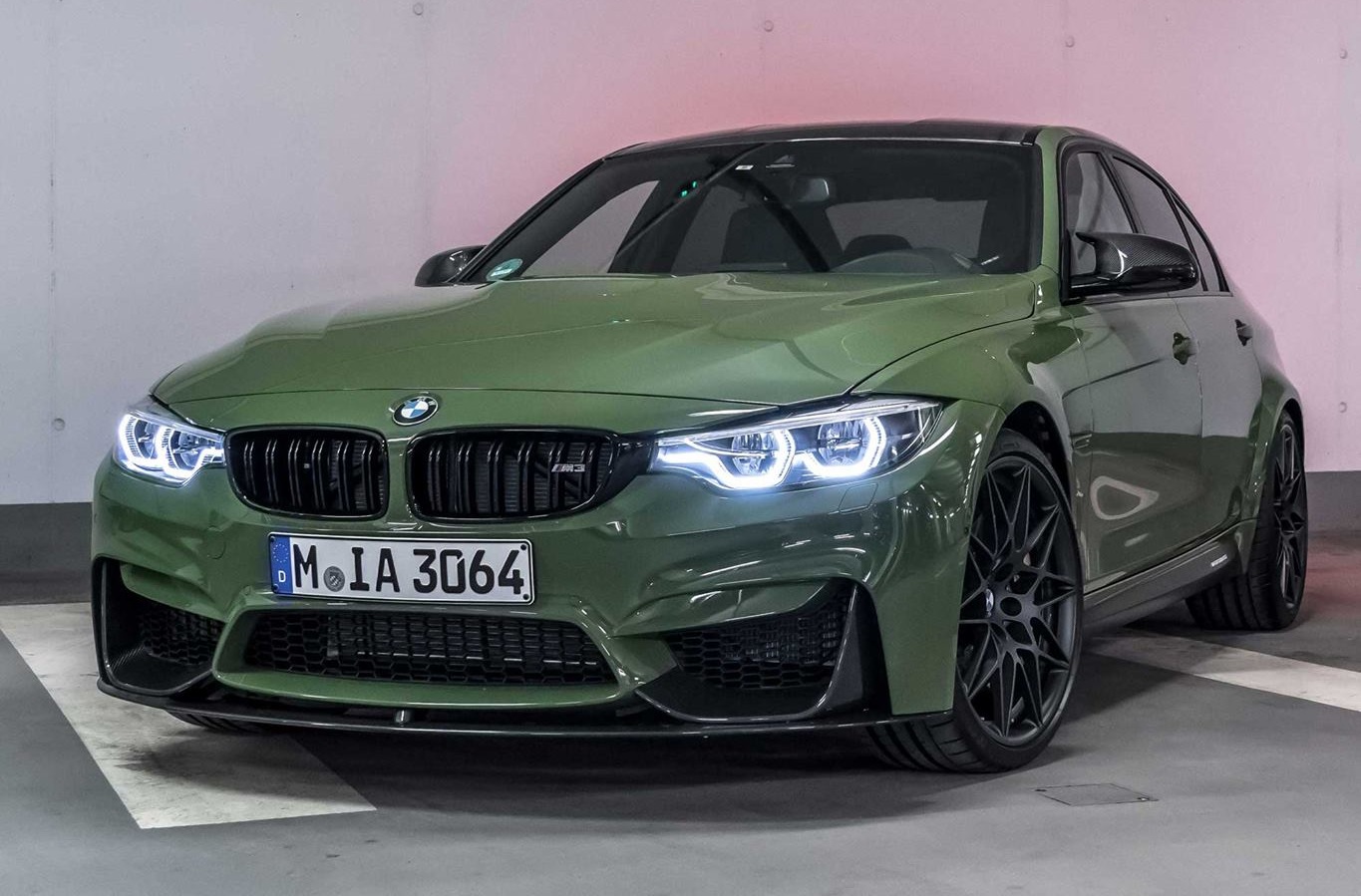 Бмв хаки. BMW m3 Green. BMW f30 зеленая. BMW f30 темно зеленый. BMW m4 хаки.