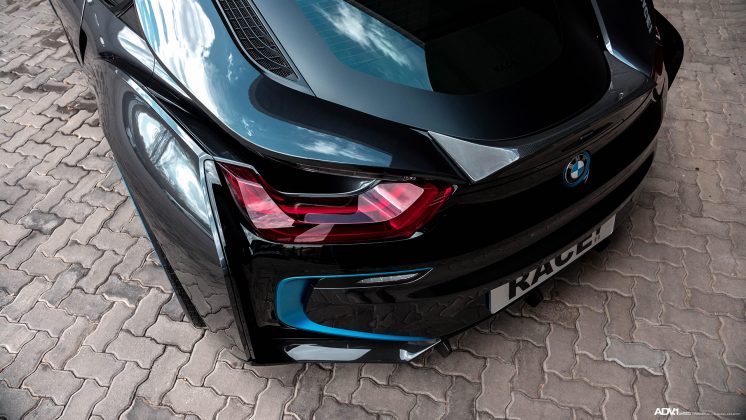 i8