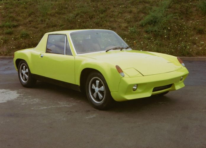 914